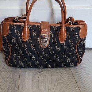 Dooney & Bourke Bag